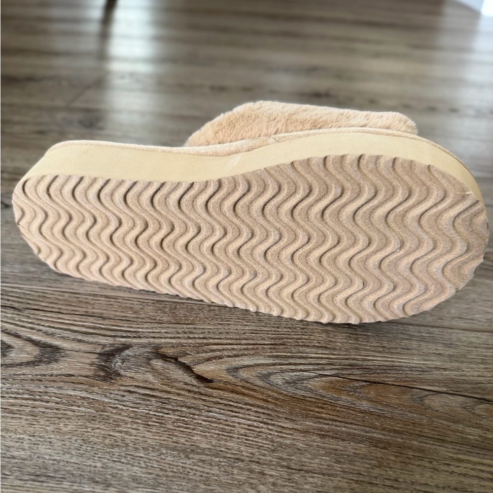 NEW NEVER WORN MUK LUKS Kirstey Slide in Irish Cream - Picture 5 of 9